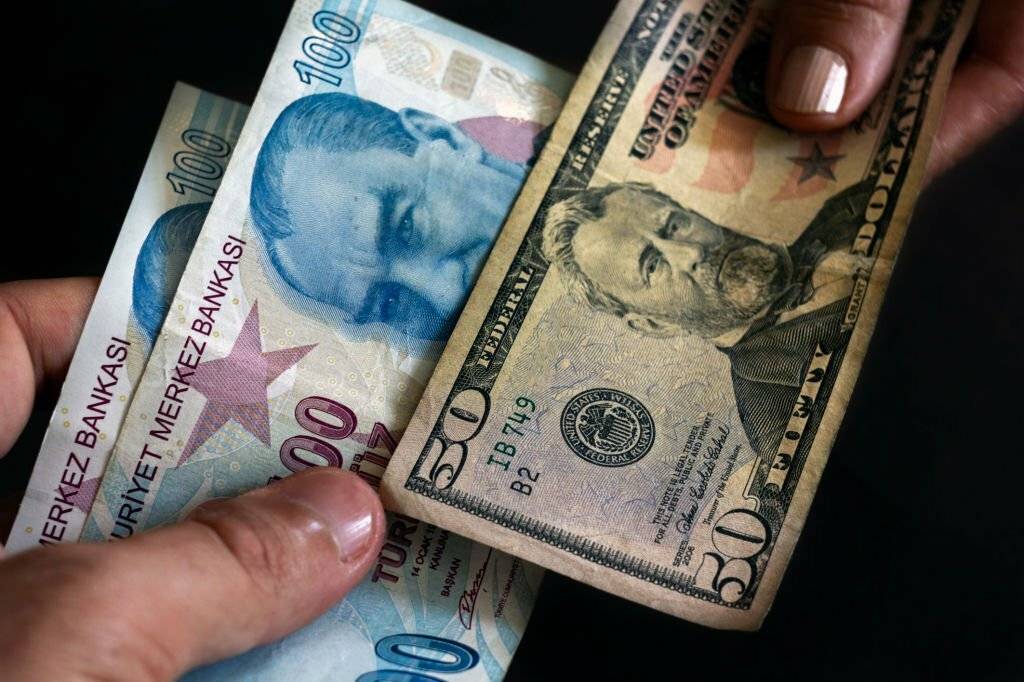 Bankada döviz hesabı olanlar şaşkına döndü: Dolar kurunda 10 ay sonra bir ilk yaşandı 2